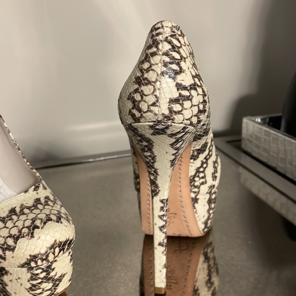 Alice+Olivia Larimore Snakeskin Platform Heels - Picture 8 of 8